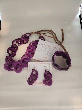 Petalura Eduadorian Tagua Jewelry Set Purple Never Worn